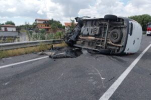 SS 284, incidente mortale in contrada Scalilli: muore 40enne dopo scontro tra tre mezzi