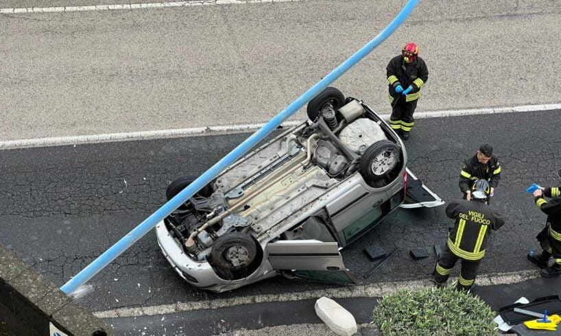 Gravina di Catania, incidente autonomo: Muore una donna