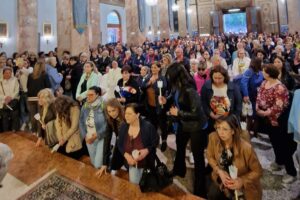 Paternò, torna la Festa della Madonna della Consolazione: centinaia di fedeli in pellegrinaggio al Santuario