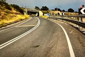 Caltagirone, incidente sulla SS 417 Catania-Gela: muore motociclista 32enne di San Michele di Ganzaria