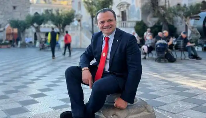 Parla Cateno De Luca il sindaco che ha fatto poker: “Taormina è una Sicilia in piccolo”