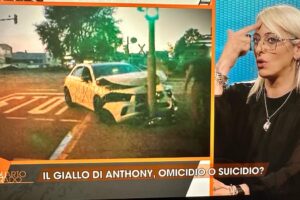 Adrano, la rivelazione a ‘Quarto Grado’: il telefonino di Anthony si è ‘spostato’ dopo la sua morte (VIDEO)