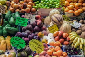 Coldiretti, il caldo fa aumentare i prezzi di frutta e verdura: +18,2 % per i pomodori