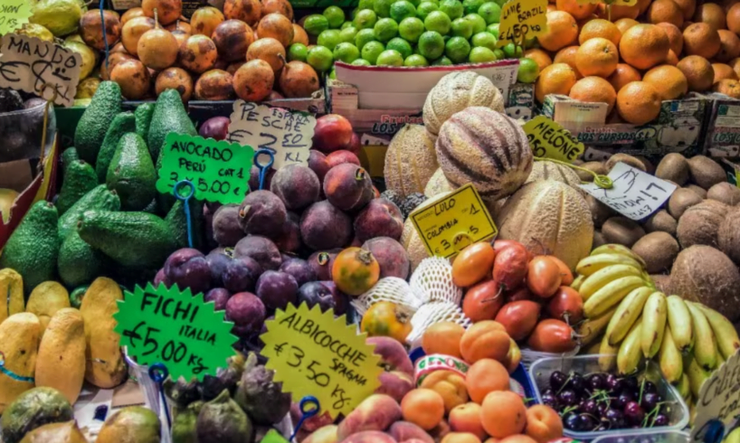 Coldiretti, il caldo fa aumentare i prezzi di frutta e verdura: +18,2 % per i pomodori