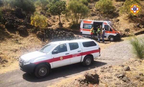 Etna, operaia forestale soccorsa e trasportata in ospedale: nel territorio di Castiglione di Sicilia