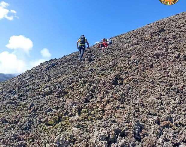 Etna, turista francese si avventura in alta quota: soccorso a 3200 mt