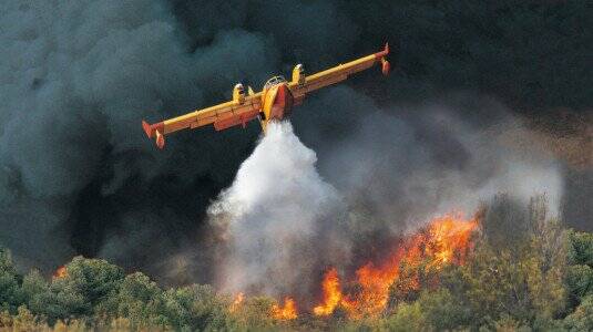 Incendi, report Legambiente: da gennaio in Italia bruciati oltre 51 mila ettari pari a 73 mila campi di calcio