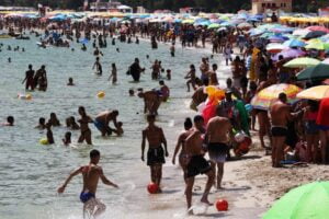 Meteo, l’ultima fiammata di Nerone: fino a 38°C per cinque giorni in molte regioni