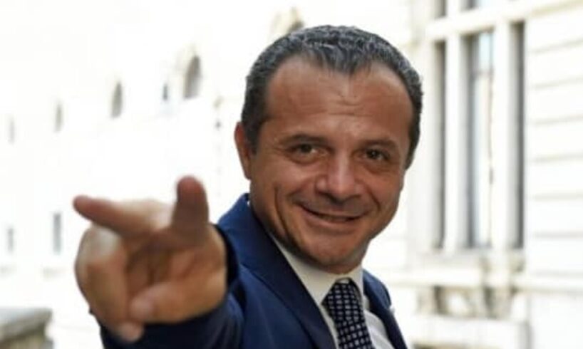 Cateno De Luca si candida al Parlamento nel seggio di Monza che fu di Berlusconi: “In quel collegio è meridionale il 50% degli elettori”