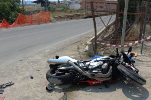 Scordia, 37enne muore dopo scontro tra una moto e un furgone: sulla SP 28/I