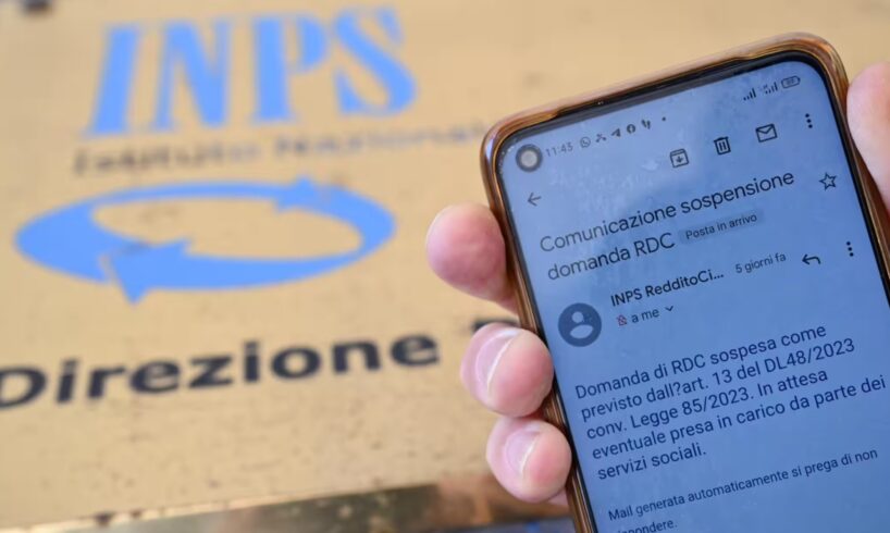 Sms di fine Reddito di Cittadinanza: Sicilia in testa con 8900 nuclei raggiunti dalla comunicazione