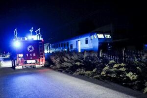 Treno travolge e uccide 5 operai: lavoravano sulla linea ferroviaria Torino-Milano