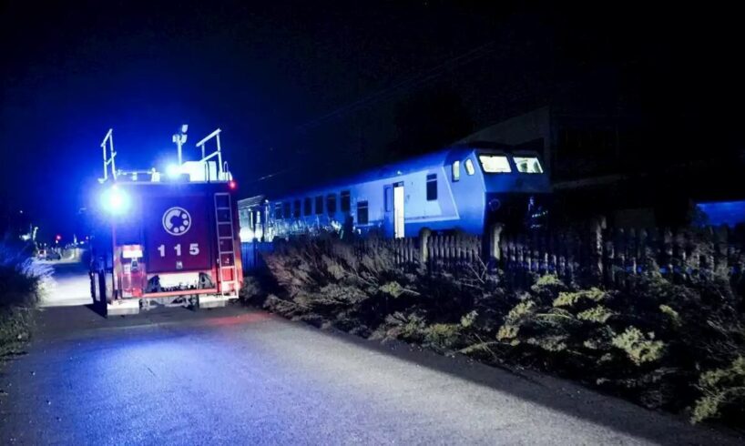 Treno travolge e uccide 5 operai: lavoravano sulla linea ferroviaria Torino-Milano