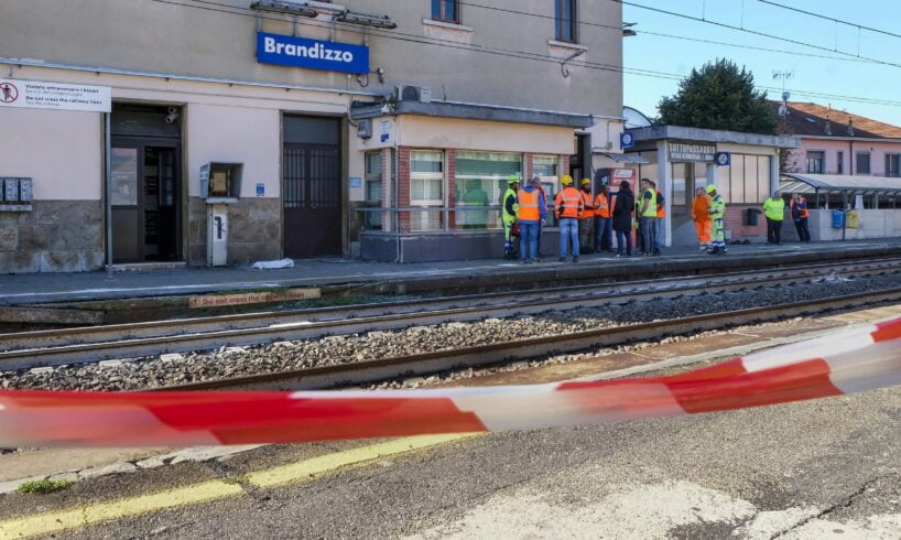 Strage ferroviaria, indagati tecnico e capocantiere: il nulla osta ai lavori non era stato richiesto