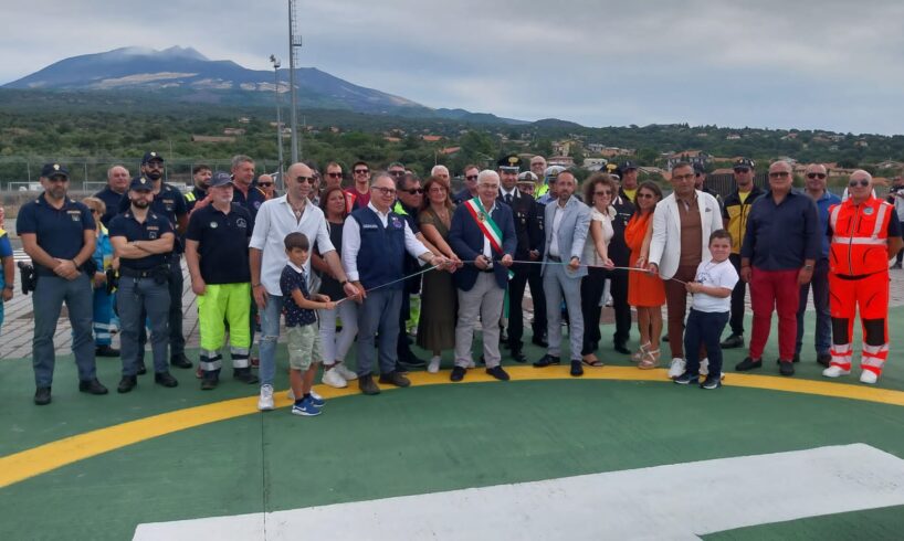 Ragalna, in via Dello Stadio inaugurata l’elipista: nell’area attrezzata della Protezione civile