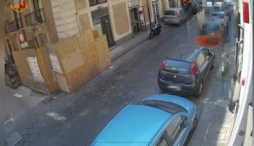 Catania, “un caffè o una granita” per l’ok a una pratica dalla Prefettura: 60enne indagata per corruzione (VIDEO)