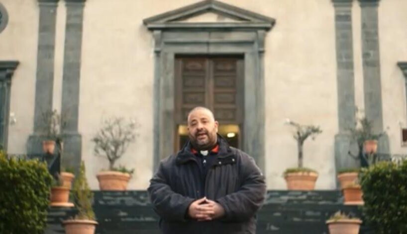 Giornata nazionale offerte per i sacerdoti: la storia di don Salvo Cucè e della comunità di Maletto in perenne cammino (VIDEO)