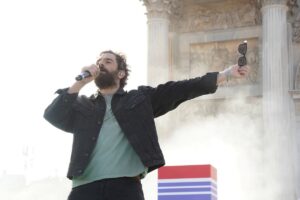 Parte da Catania il 13 settembre il tour di Tommaso Paradiso: “Sensazione Stupenda”