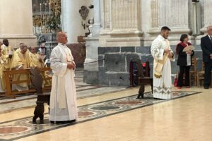 Catania, Chiesa in festa per i due nuovi presbiteri Caruso e Scamporrino: “Degni della vita sacerdotale”