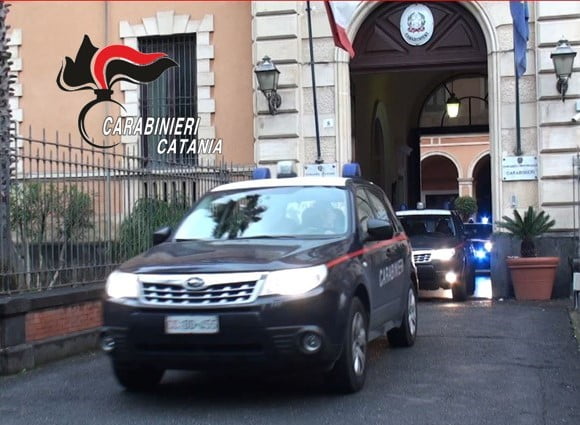 Catania, a S. G. Galermo la ‘via della droga’ fruttava 90 milioni l’anno: 42 arrestati (VIDEO)