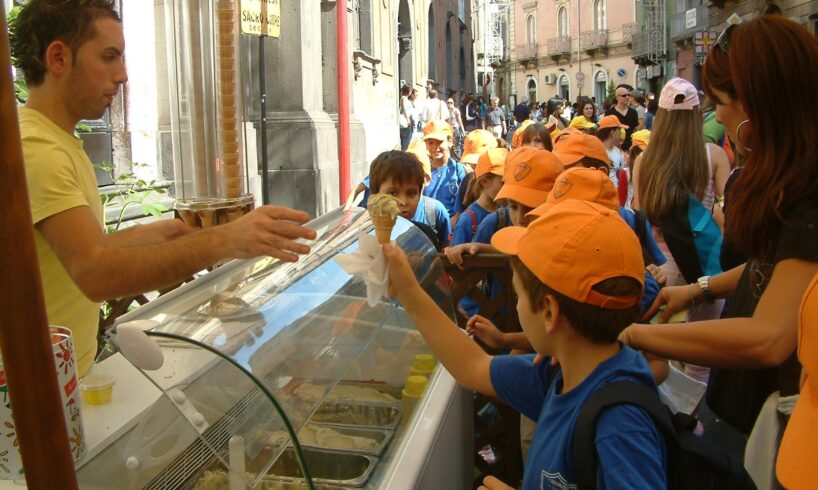 Bronte, riparte la Sagra del Pistacchio: è il giorno dedicato alle scuole