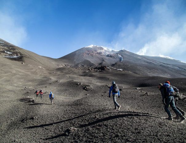 Belpasso, Caputo disciplina l’accesso sull’Etna di escursionisti e visitatori