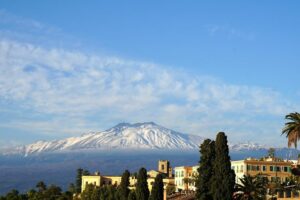 L’arcipelago dell’Etna: il turismo è lo strumento per rigenerare i luoghi