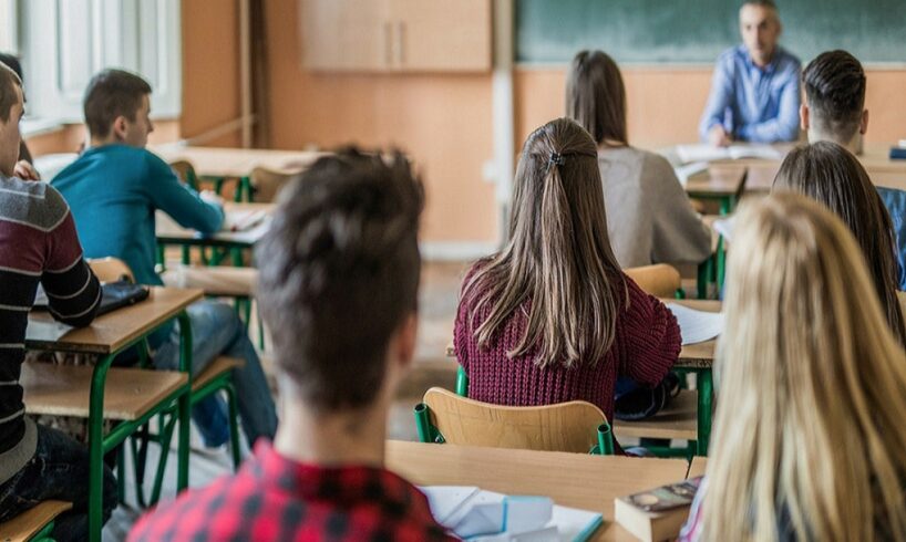 Grammichele, la difesa del preside ai domiciliari per violenza sessuale: “Travisati dalle studentesse miei modi confidenziali”