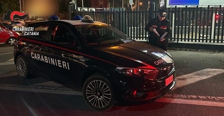 San Giovanni la Punta, 3 denunciati per i colpi di pistola nella rotatoria de “Le Zagare”: c’è un ferito in ospedale