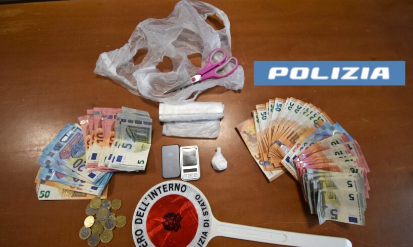 Caltagirone, in una casa del quartiere ‘Cappuccini’ lo spaccio di droga: 3 persone arrestate