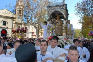 Paternò festeggia Santa Barbara: l’omaggio dei cittadini alla Patrona