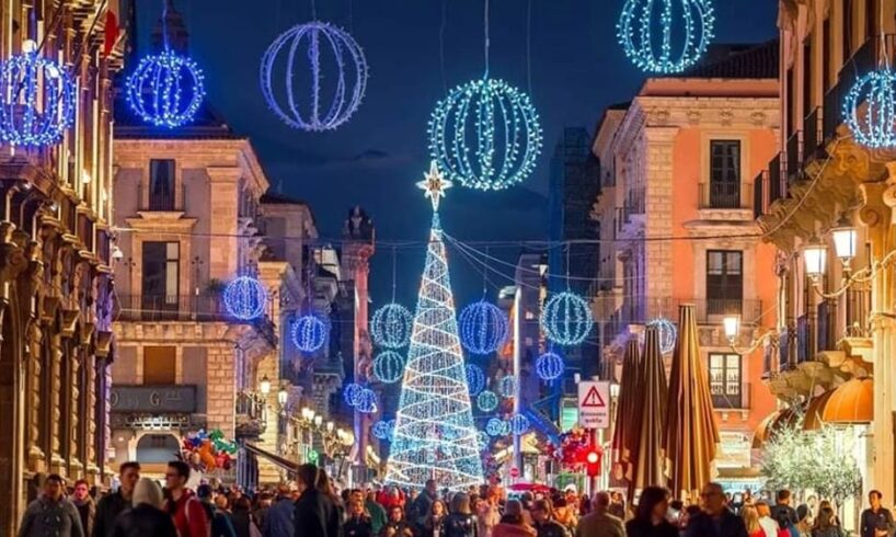 Natale, Catania meta preferita dei viaggi natalizi con Parigi e Tirana: indagine eDreams