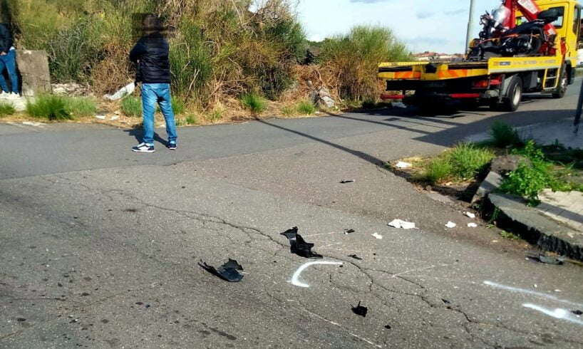 San Pietro Clarenza, 17enne perde la vita dopo scontro tra scooter e auto: in via Palermo