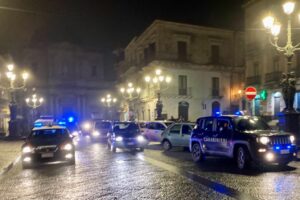 Paternò: “Rubano un’auto in piazza” ma i controlli danno esito negativo