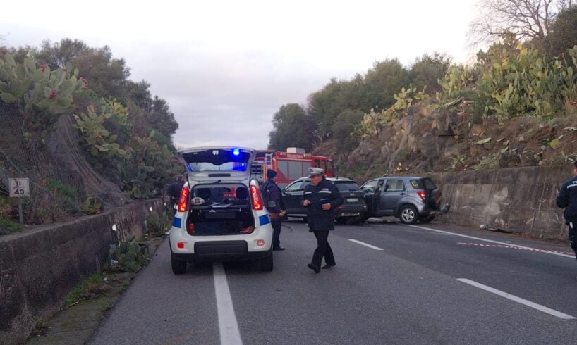 Paternò, scontro tra due auto sulla SS 284: coppia di settantenni in ospedale