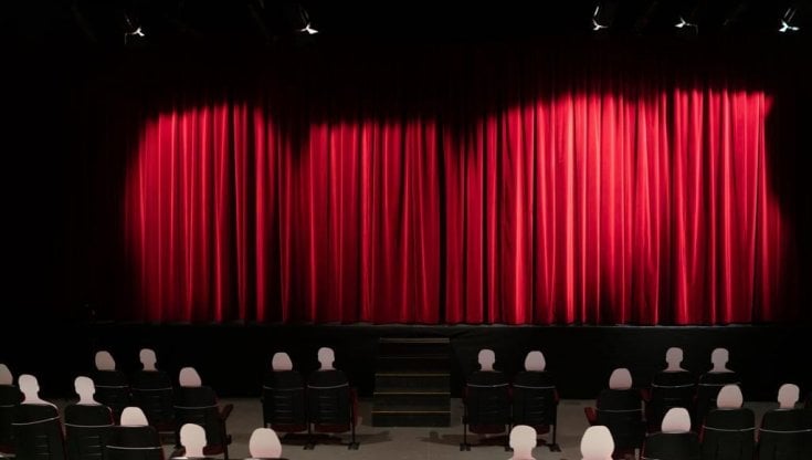 Sicilia, oltre 2 mln per ristrutturare 13 teatri: all’ex cinema Palumbo di Paternò 230 mila euro