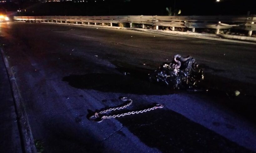 Paternò, auto sbatte contro il muretto lungo Corso Italia: 3 giovani feriti non gravi