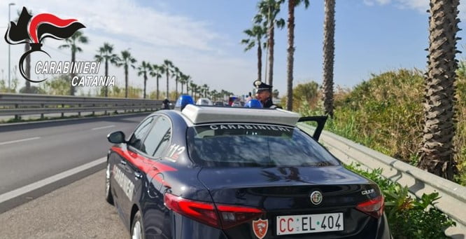 Catania, 38enne tenta rapina al distributore di benzina nei pressi del Faro Biscari: arrestato