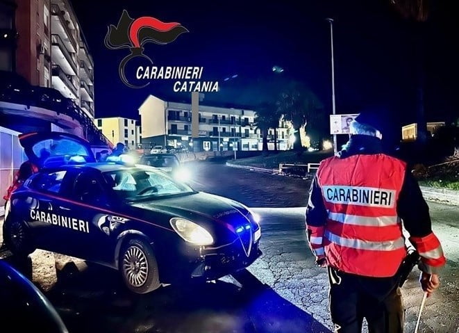 Paternò, furti di auto nel centro storico: controlli a vasto raggio dei Carabinieri