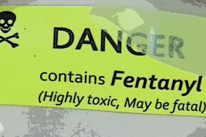 Fentanyl, Ministero Salute alza a 3 il livello di allerta sull’oppiaceo sintetico: è 80 volte superiore all’eroina