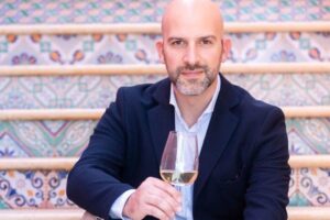 Vino, a Pietro Russo (Donnafugata) il prestigioso titolo di ‘Master of Wine’: esempio di dedizione, competenza e passione