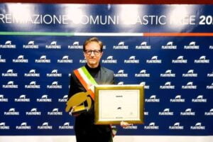 Belpasso, ambiente e rifiuti: premio da Plastic Free come miglior comune virtuoso del Catanese