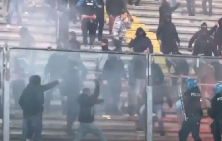 Calcio, 17 Daspo a ultras del Catania per gli scontri allo stadio Euganeo di Padova