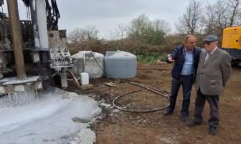 Bronte, trivella scava il terzo pozzo Musa: acqua potabile soddisferà le esigenze della comunità (VIDEO)