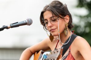 Recanati, la catanese Anna Castiglia tra i 18 finalisti di Musicultura: il Festival della canzone popolare e d’autore