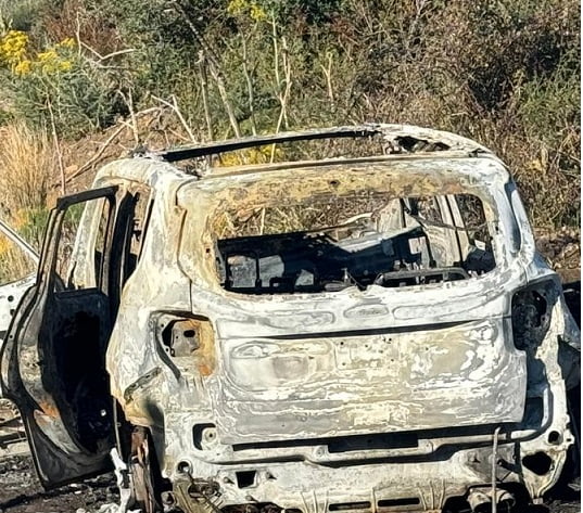 Paternò, auto rubata distrutta dalle fiamme in c.da Marvizzaro