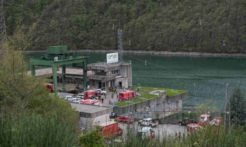 Esplosione Suviana, poche speranze di trovare vivi i 4 dispersi: Procura apre inchiesta sulla strage