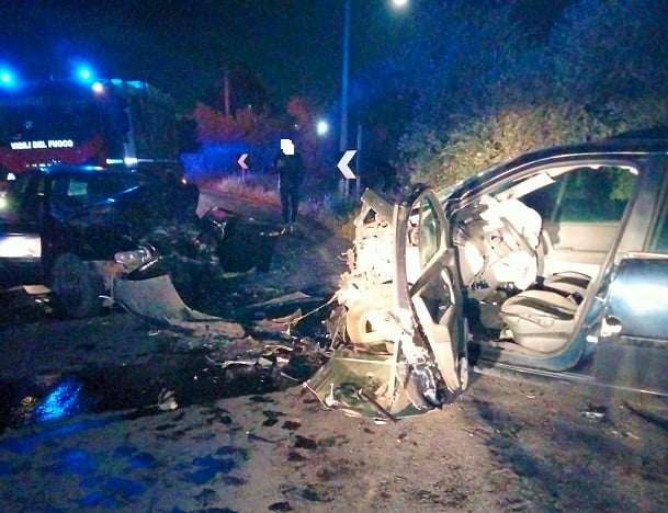 Belpasso, violento scontro tra due auto in c.da Agnelleria sulla SP 15: due feriti gravi