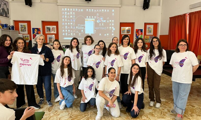 Biancavilla, alla scuola media ‘Sturzo’ la lezione degli ingegneri della STMicroelectronics: premi per il progetto ‘Girls Code It Better’