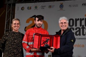 Catania, al fotoreporter Fabrizio Villa il Premio Corri Catania per la Comunicazione: “Lo dedico a mio fratello Davide”